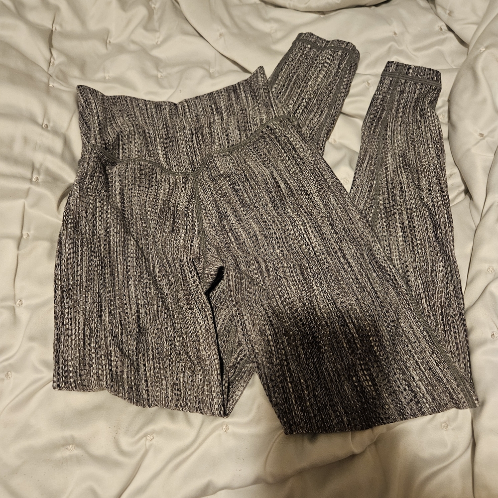 P'tula Peak Gray Leggings - Picture 2 of 5